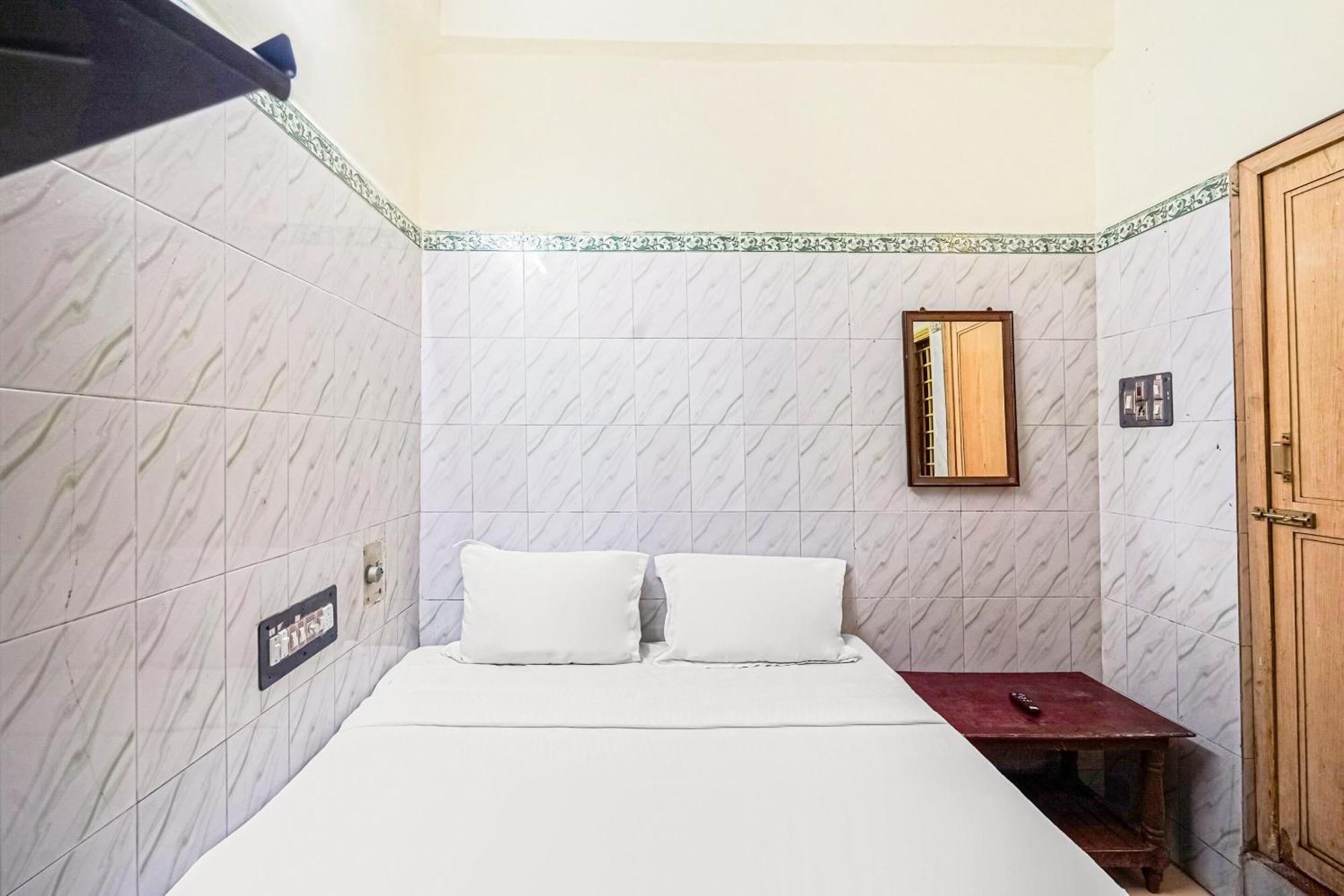 Hotel Spot On Venkata Sai Residency à Tirupati Extérieur photo