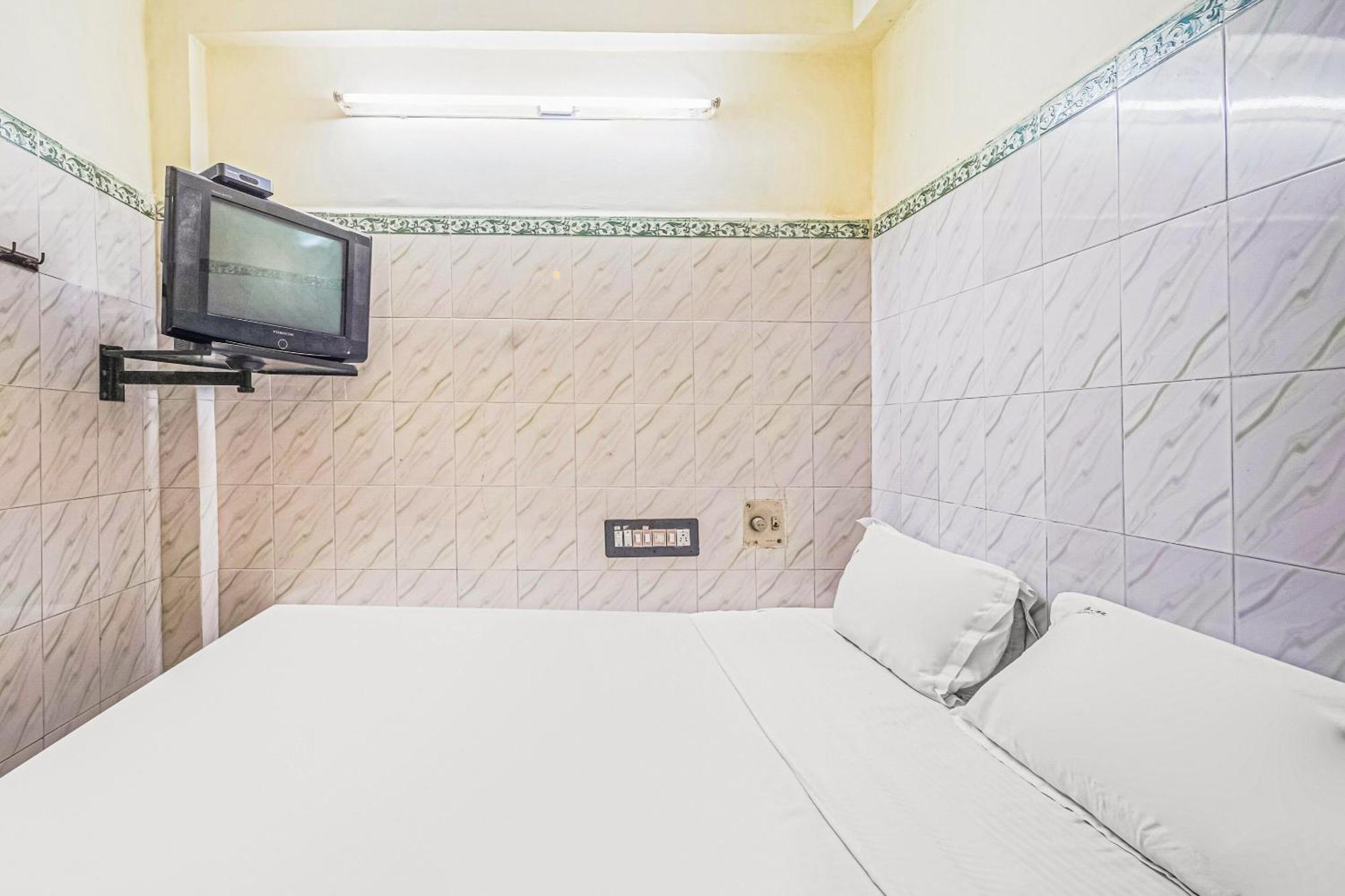 Hotel Spot On Venkata Sai Residency à Tirupati Extérieur photo