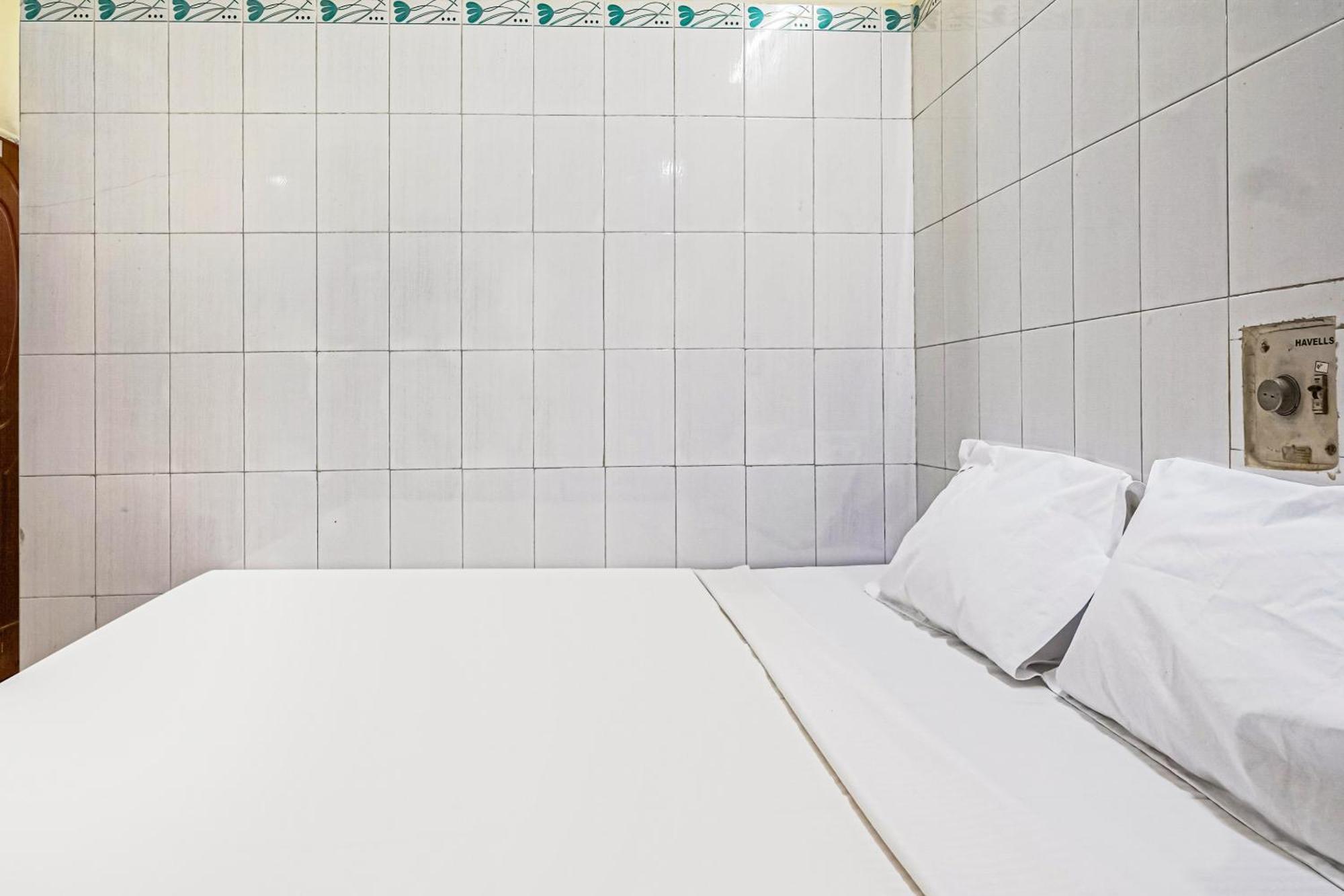 Hotel Spot On Venkata Sai Residency à Tirupati Extérieur photo